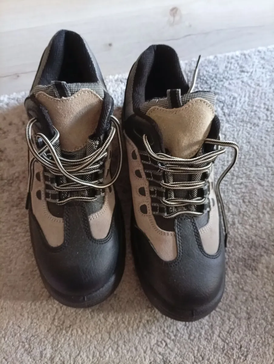 Steel toe cap shoes - Image 1