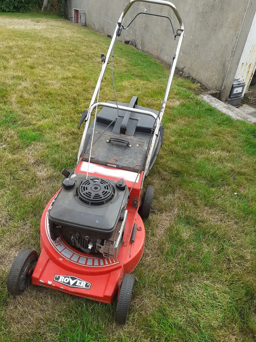 Petrol lawnmower - Image 2