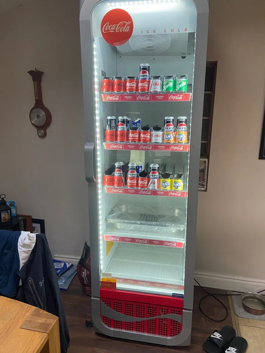 Commercial Coca-Cola fridge - Image 2