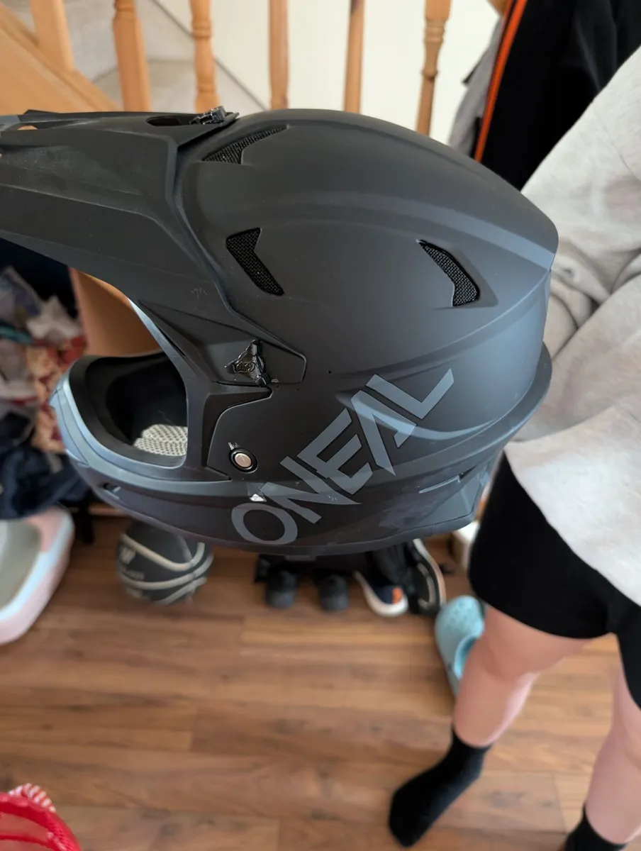 Helmut full face kids - Image 1