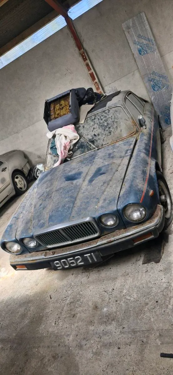 Jaguar xj6 1979 x 2   both original Irish - Image 1