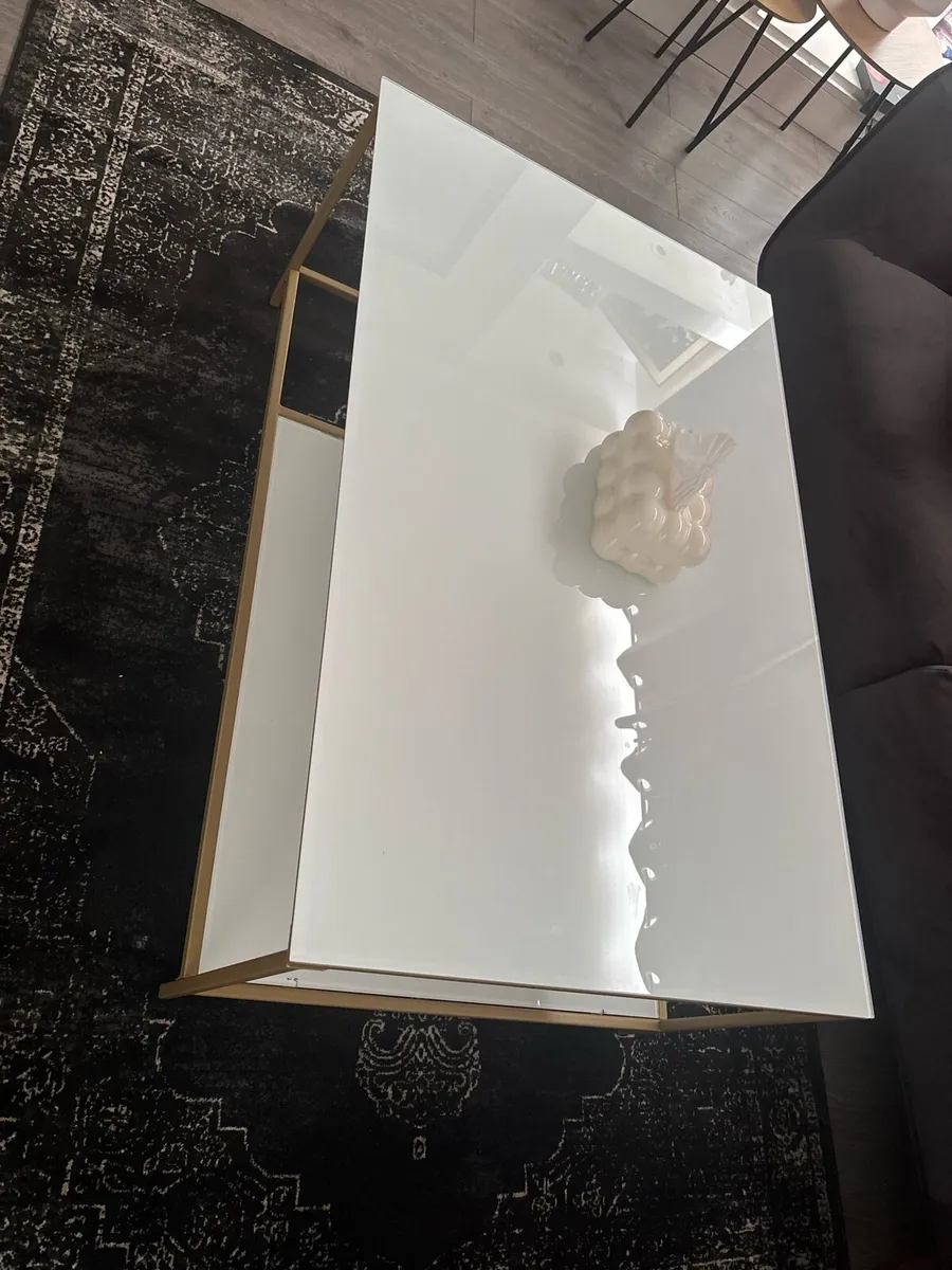 Coffee table - Image 1