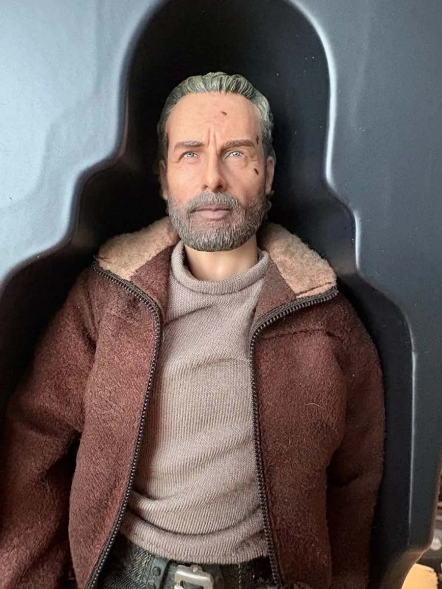 The Walking Dead Rick Grimes ThreeZero figure 1/6 Scale - Image 4
