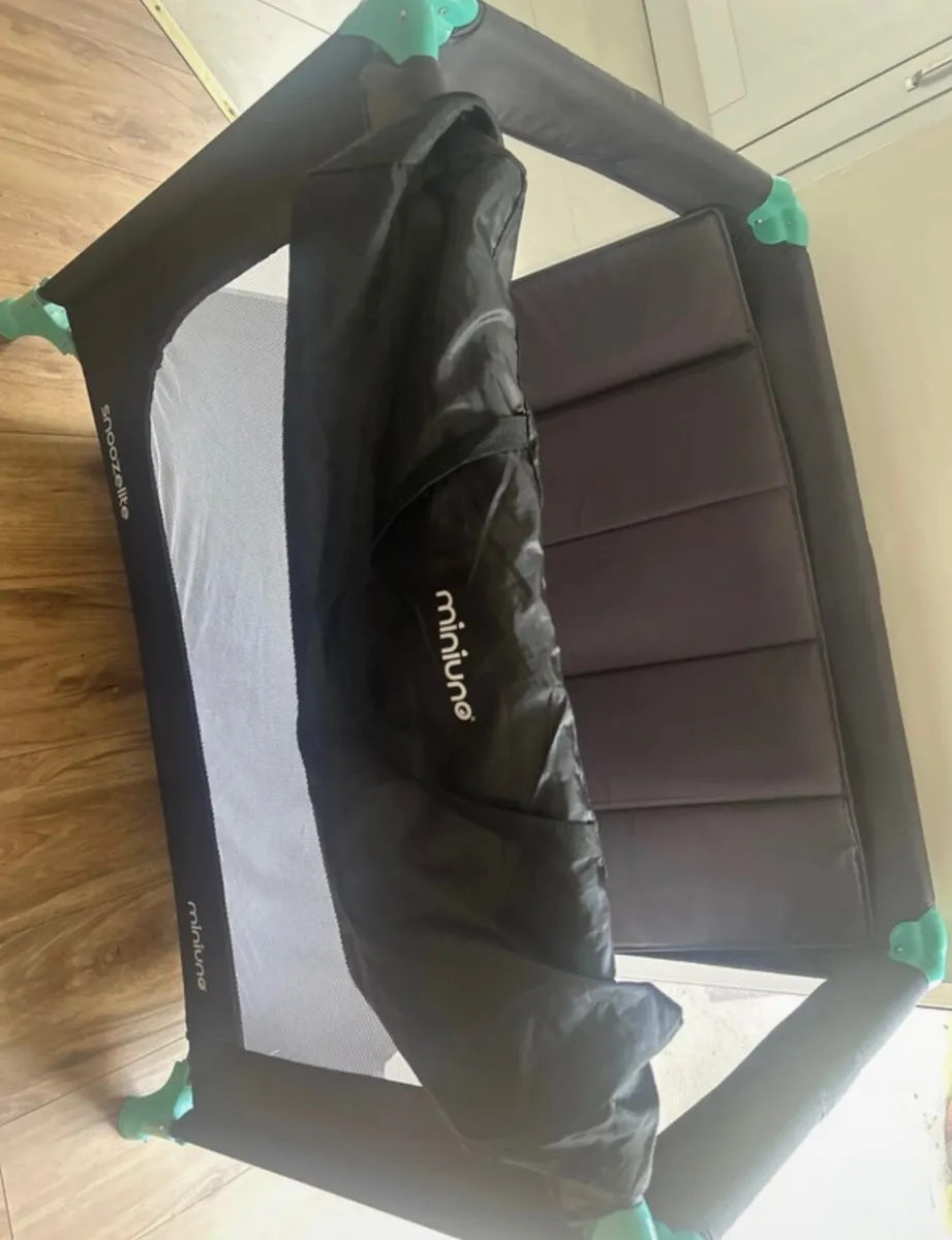 miniuno SnoozeLite Travel Cot Dark Aqua - Image 1