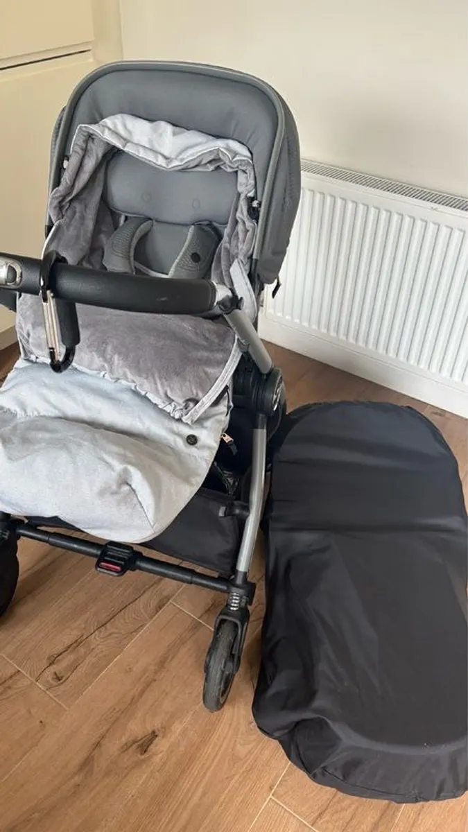 silver cross pram - Image 1