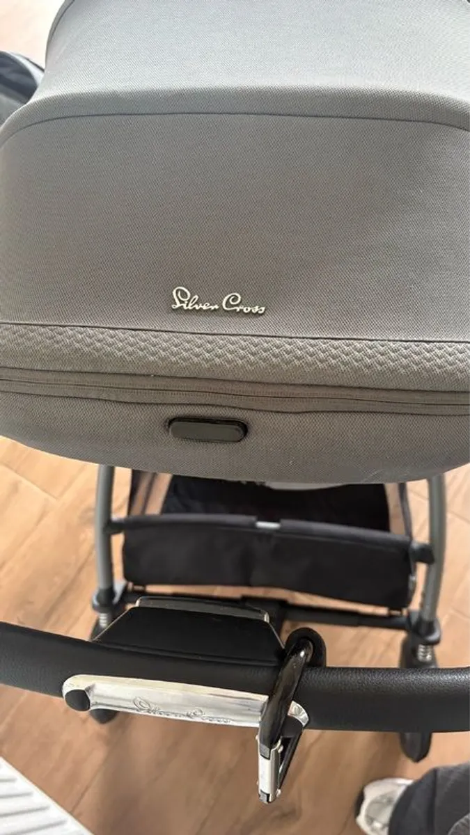 silver cross pram - Image 3