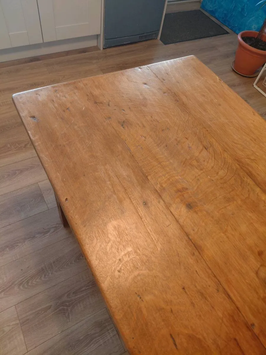 20TH CENTURY SOLID OAK RECTORY TABLE - Image 3