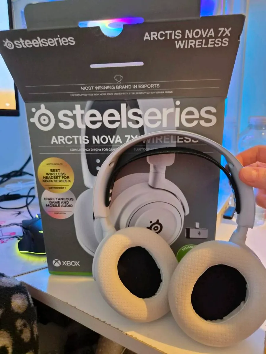 Great condition Arctis Nova7X Wireless headphones - Image 3