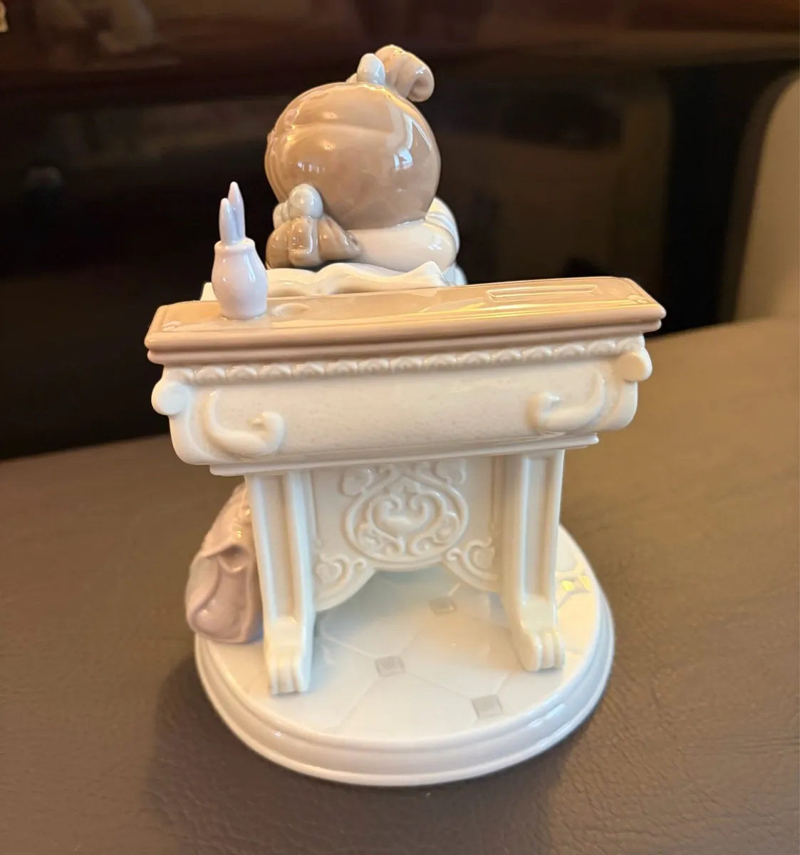 Lladro Waiting for the bell - Image 4