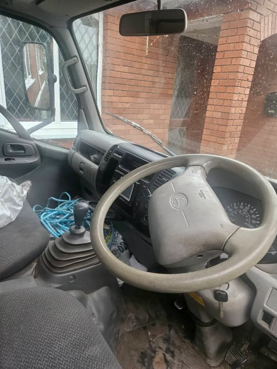 Toyota dyna tipper - Image 2