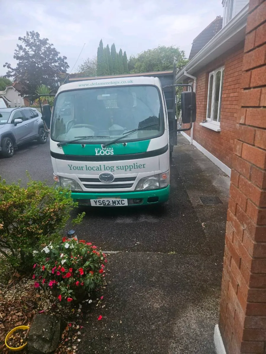 Toyota dyna tipper - Image 1