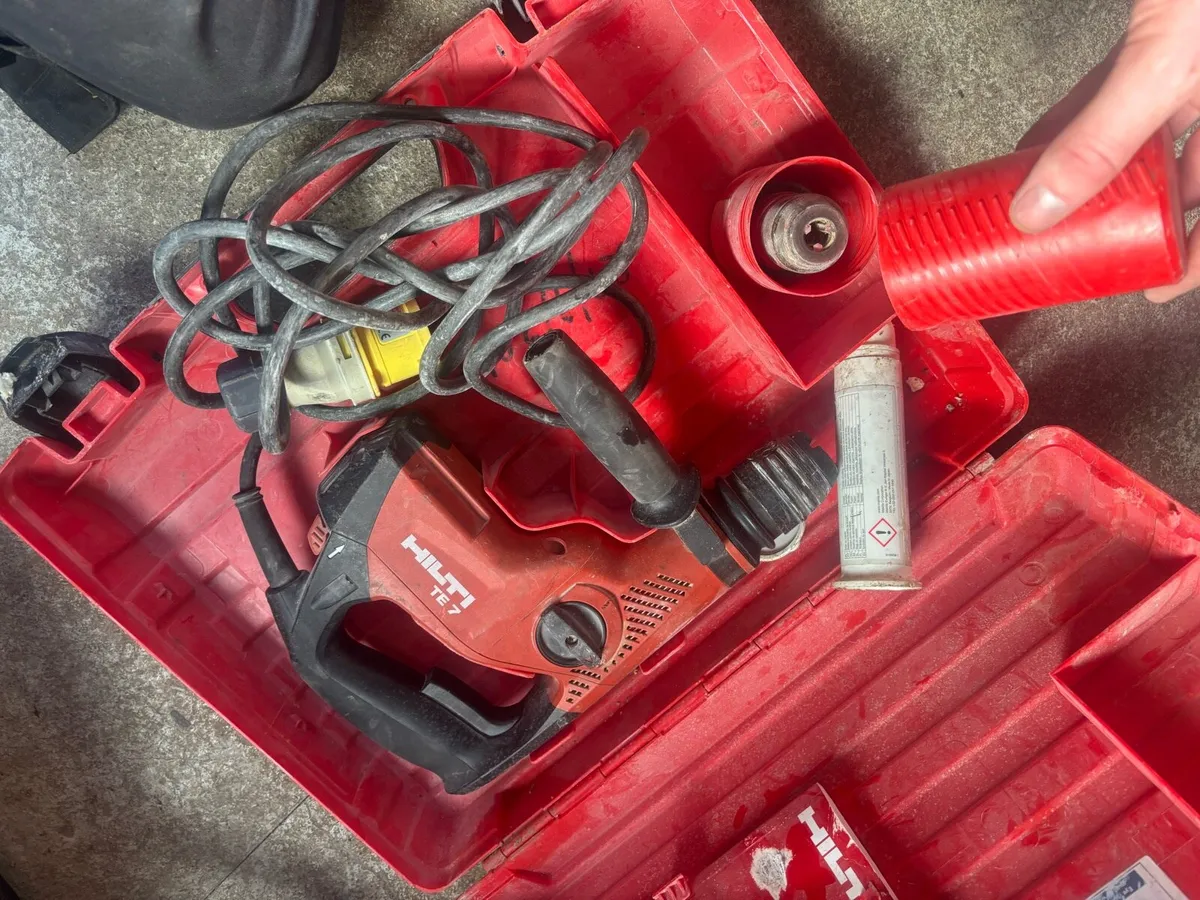 Hilti 110 v sds drill - Image 1