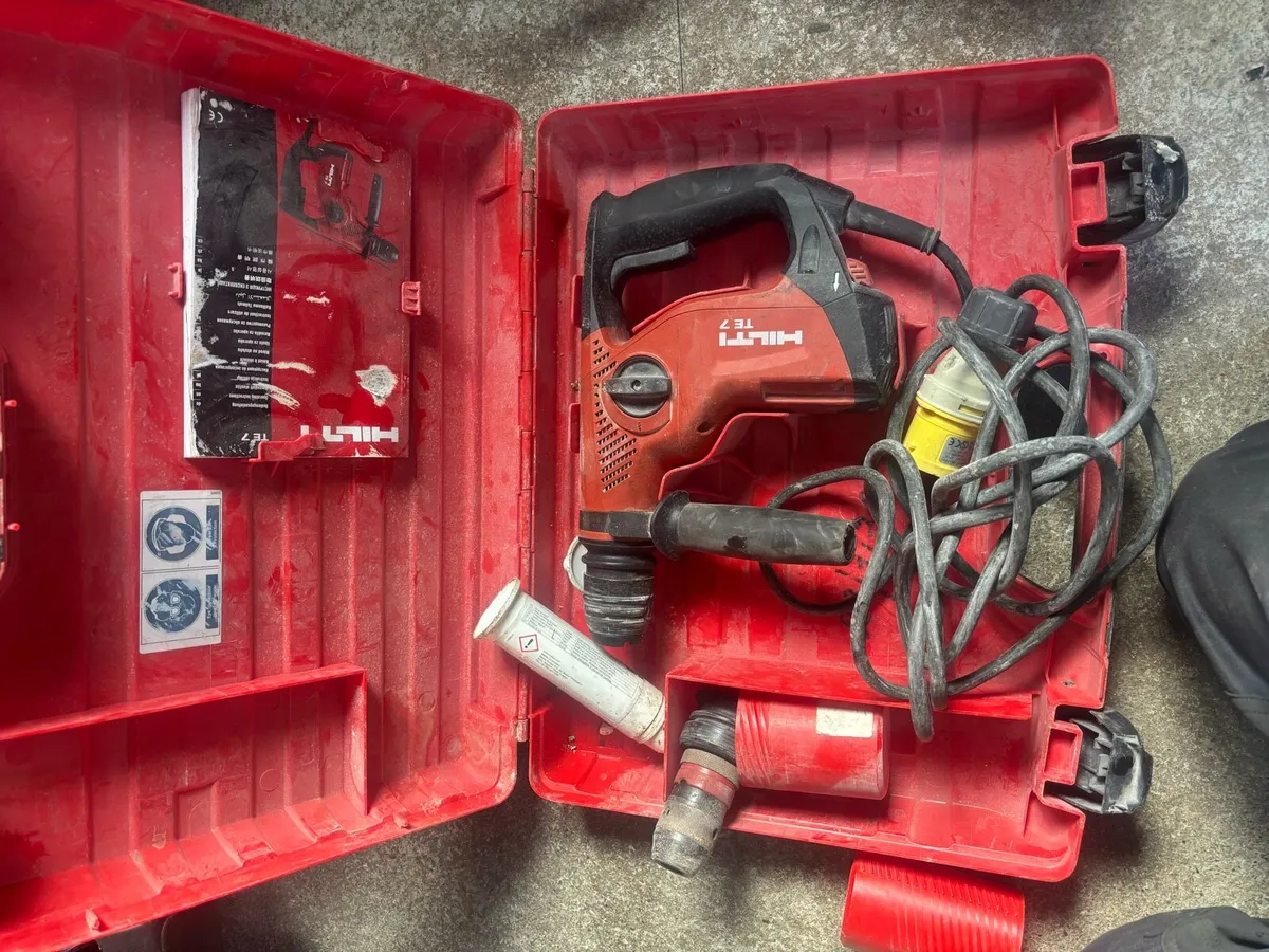 Hilti 110 v sds drill - Image 2