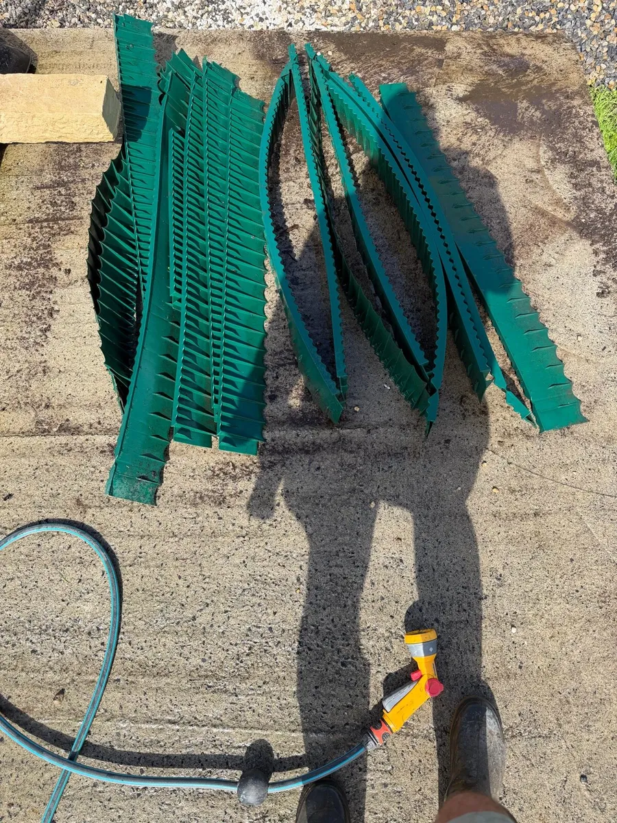 green plastic lawn edging - Image 2