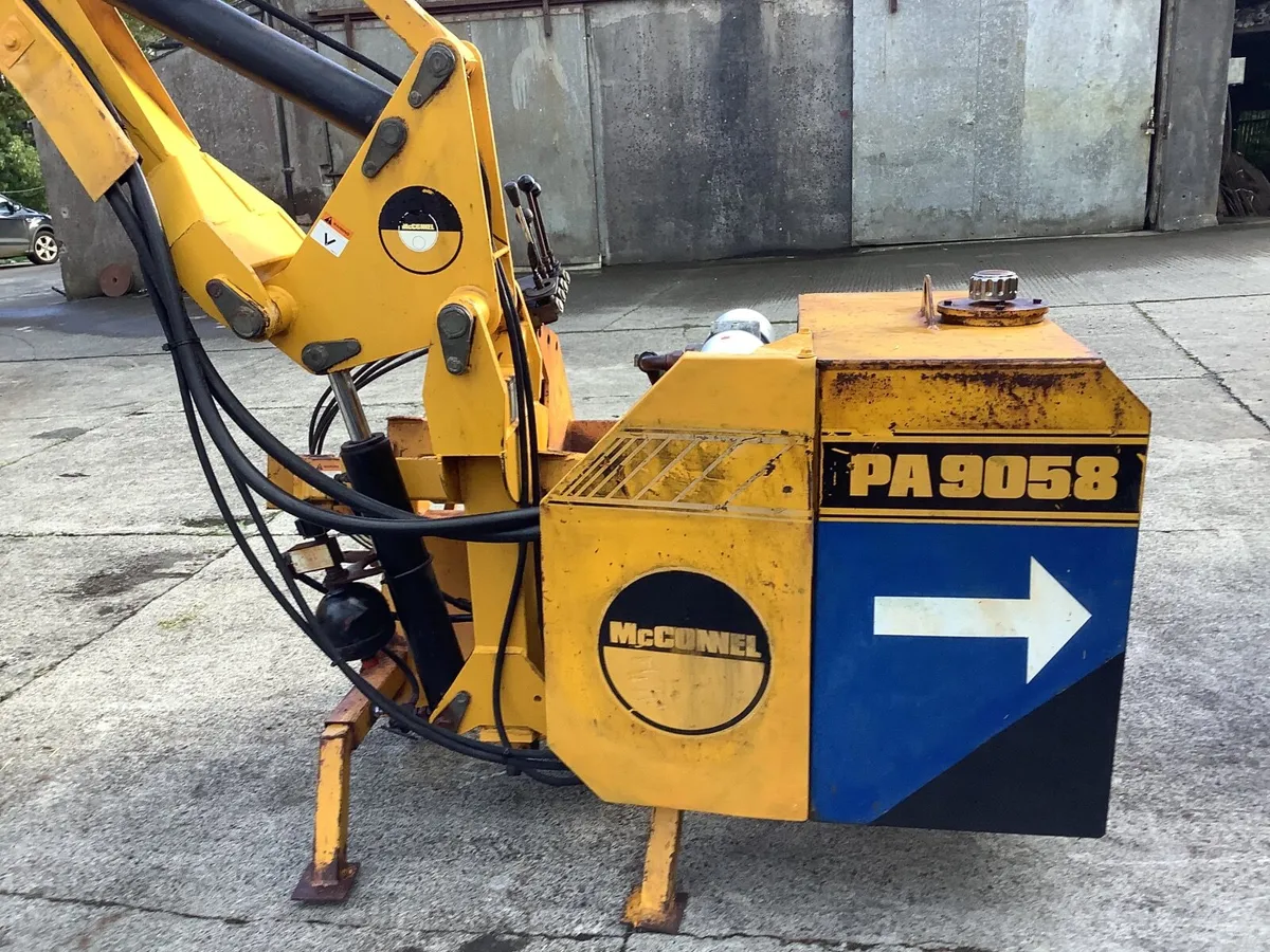 McConnel PA 9058 hedgecutter - Image 4