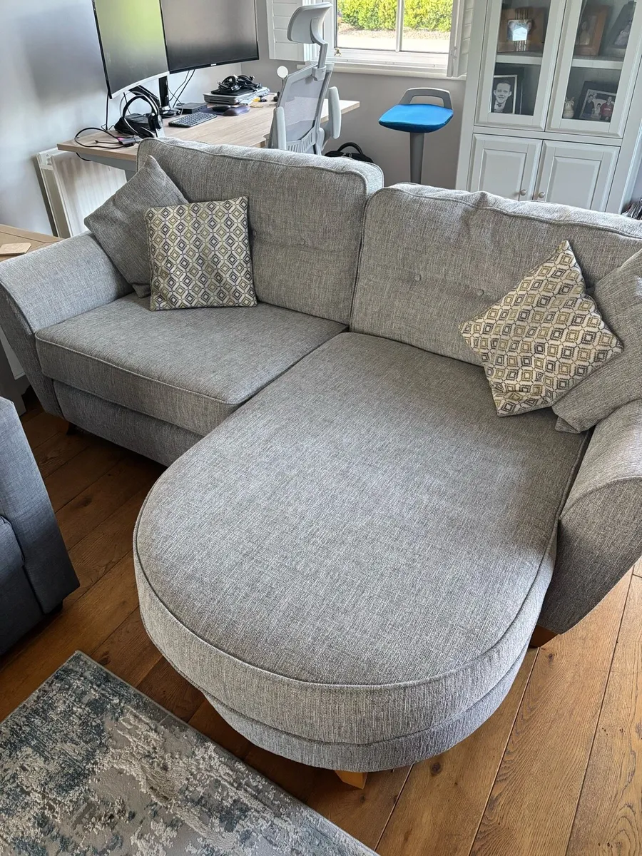 Couch - Image 2