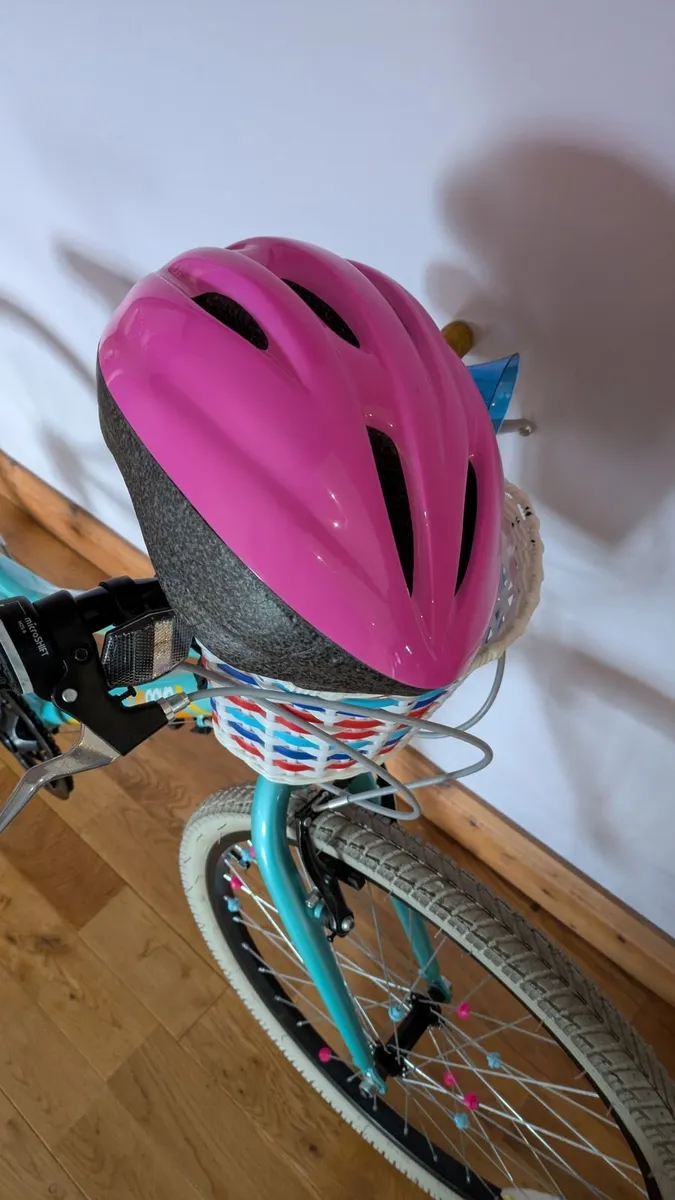 Girls bike suit 9 to 12 years old - Image 2