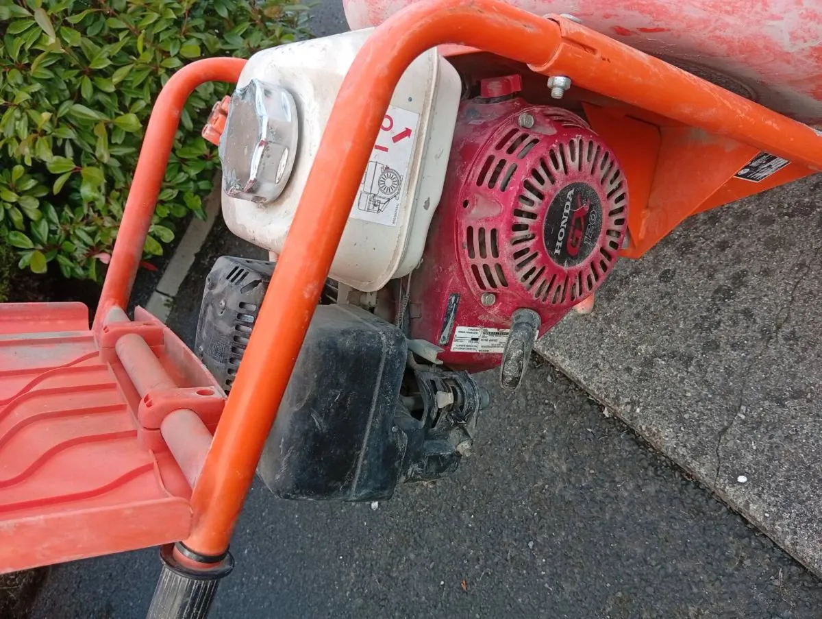 Bell petrol mixer - Image 2