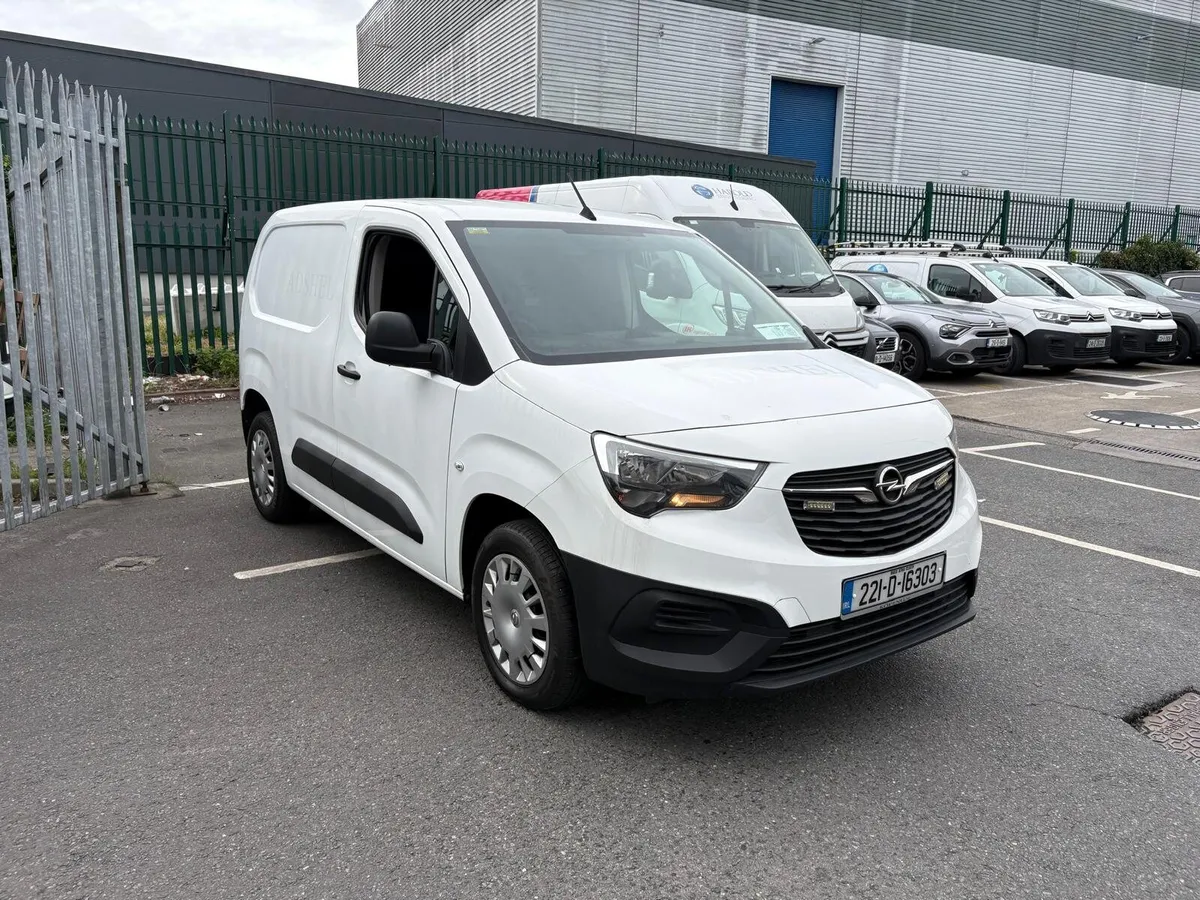 2022 Opel Combo 1.5 CDTi Komfort *REDUCED* - Image 1