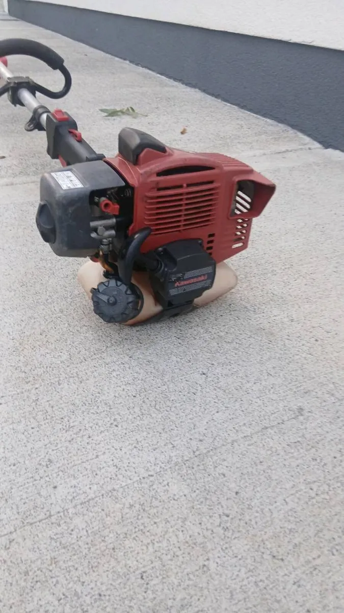 Kawazaki grass strimmers - Image 4