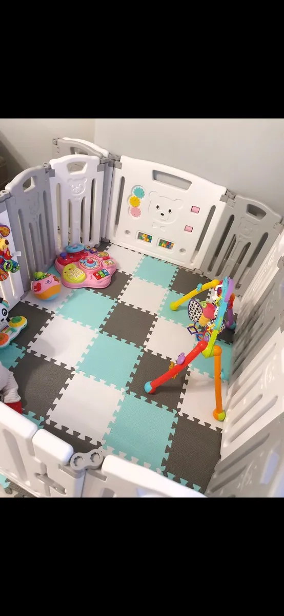 Baby foldable playpen with soft mats (50pcs) - Image 1