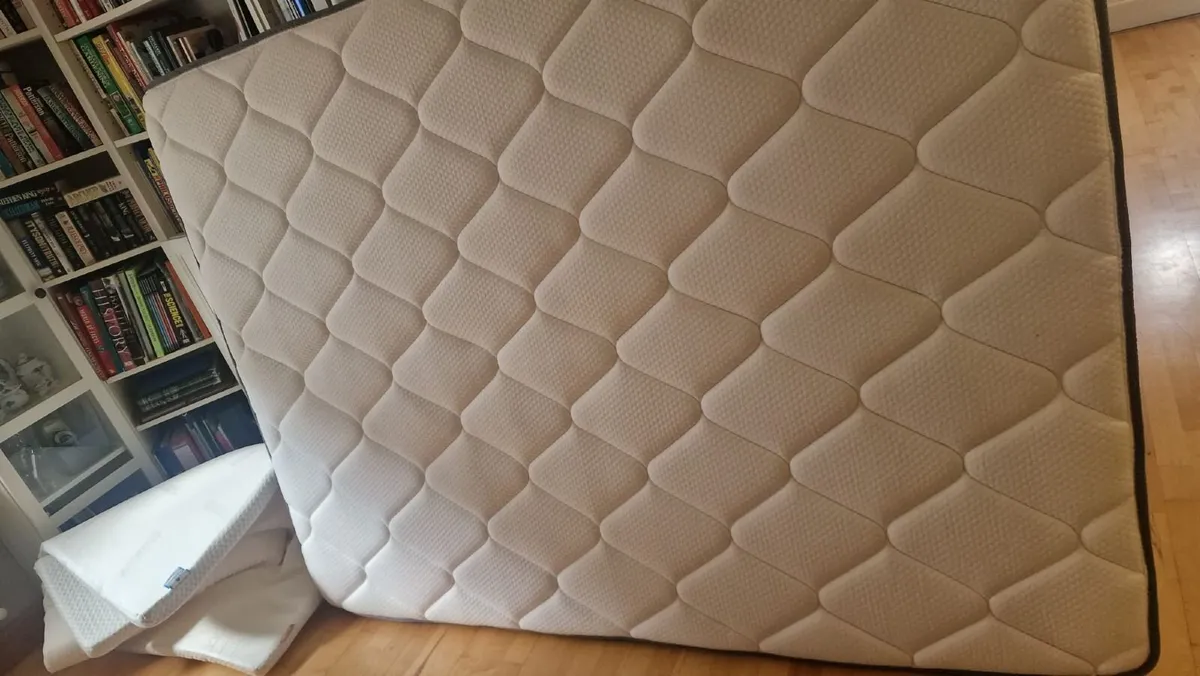 King size mattress - Image 4