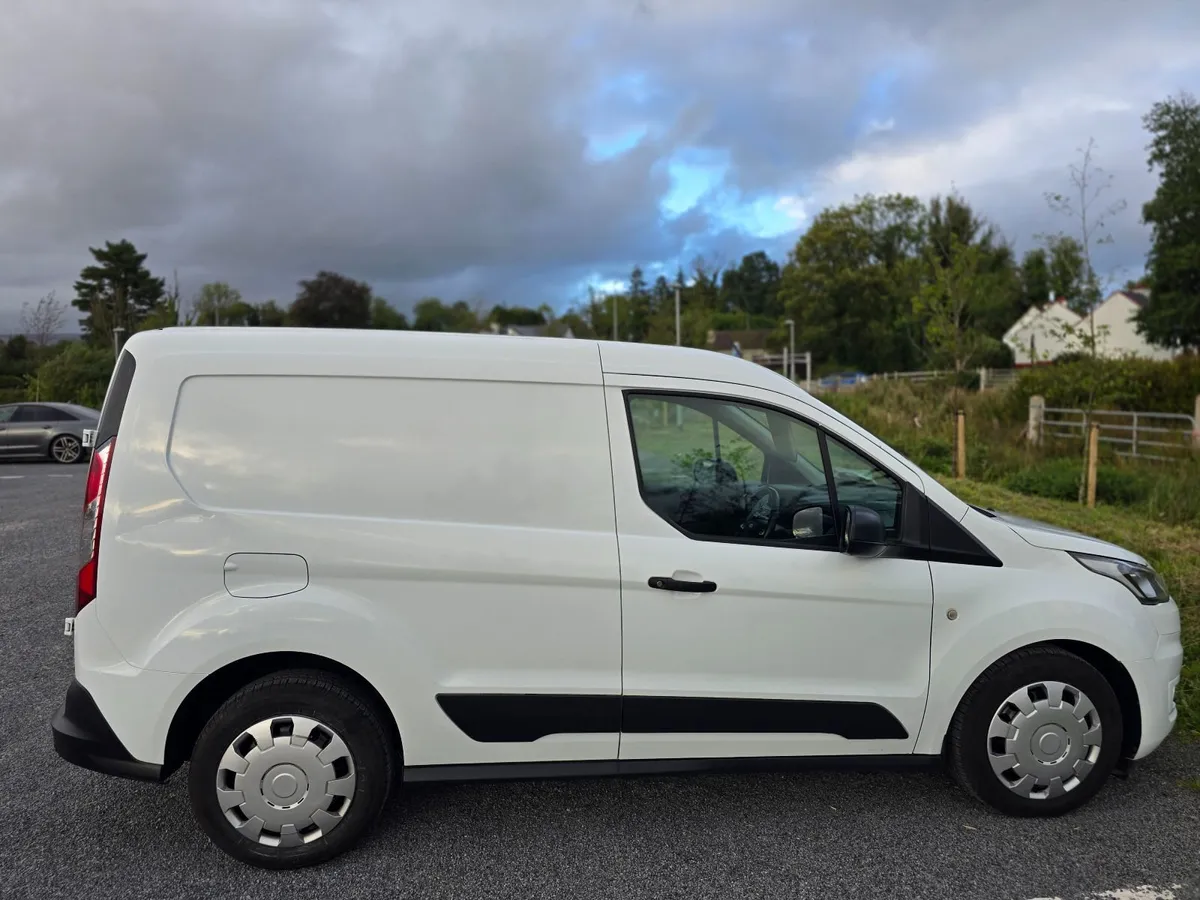 Like New 2020 Ford Transit Connect Trend (NO VAT) - Image 4