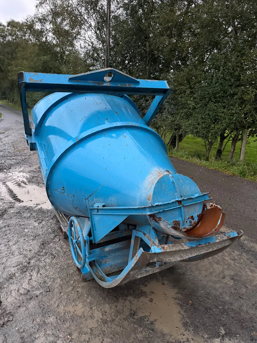 Concrete Skip - Image 3