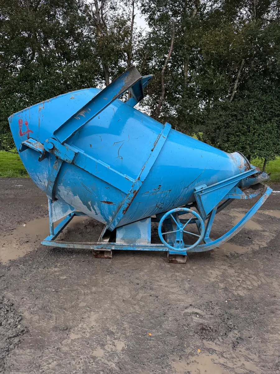 Concrete Skip - Image 4