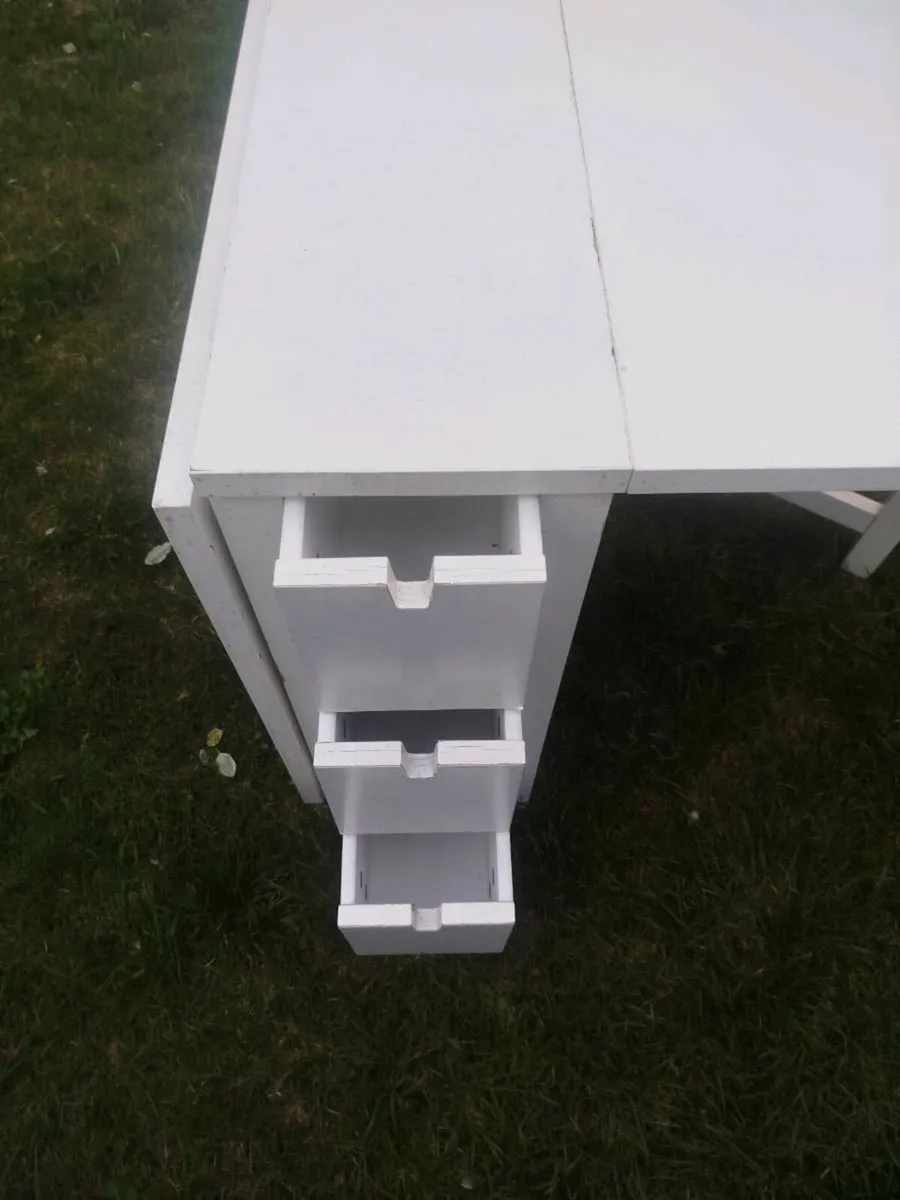 Kitchen table - Image 3