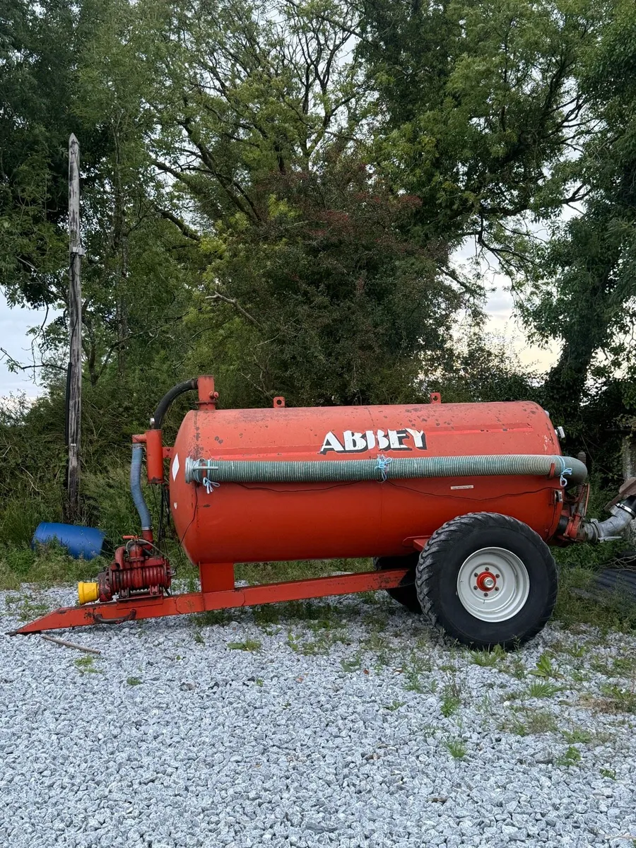 Spotless 1100 gallon abbey tanker - Image 1