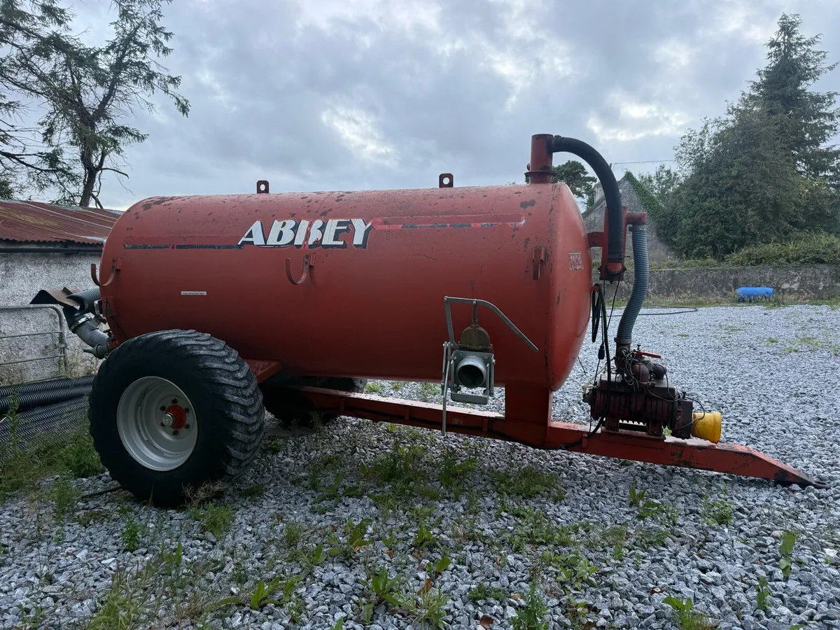 Spotless 1100 gallon abbey tanker - Image 2