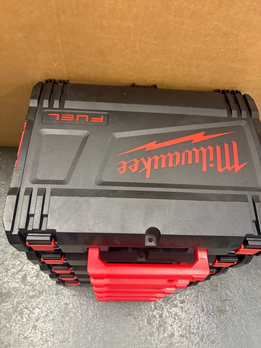 Milwaukee fuel stackable boxes x5 - Image 2