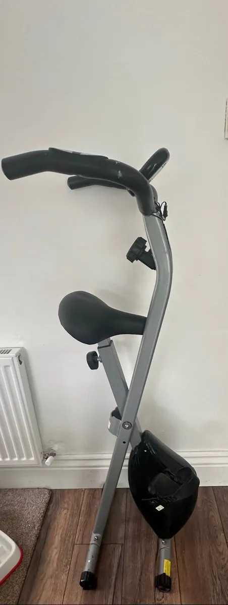 Exercise bike - Image 1