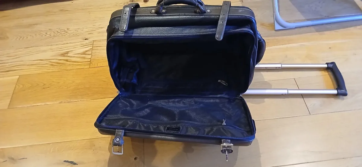 Travel case - Image 2