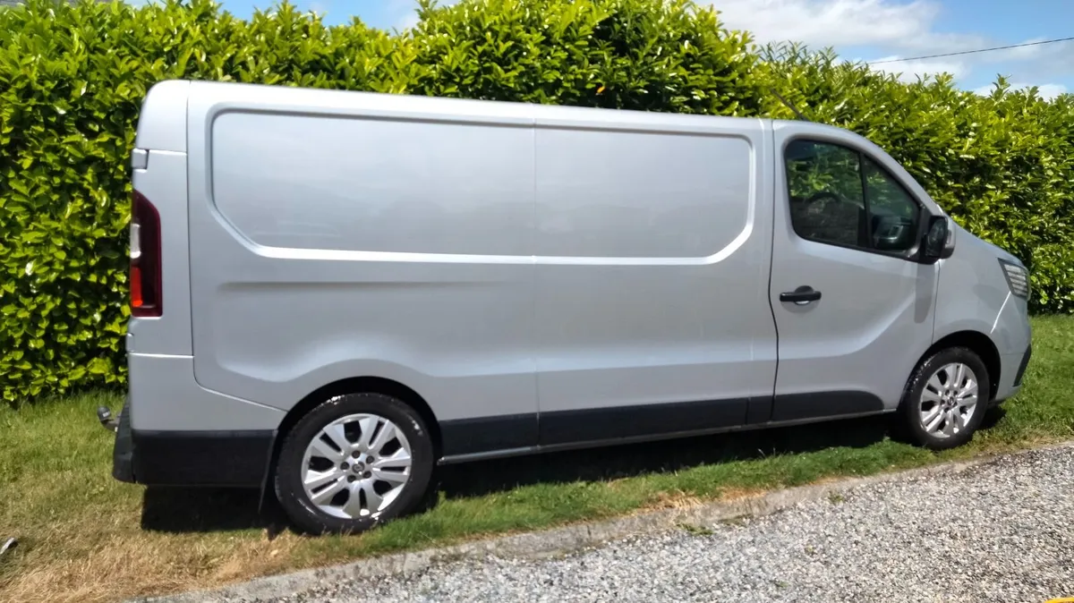 222 Renault Trafic LWB 150 Auto Sport - Image 4
