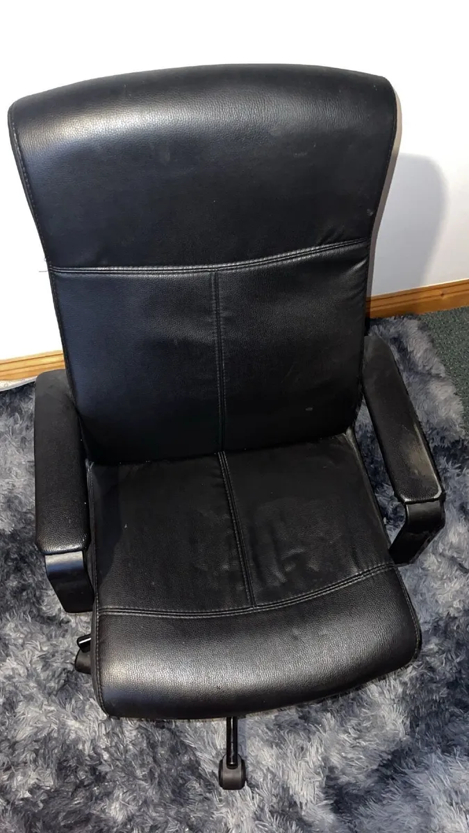 Black office chair - Image 3