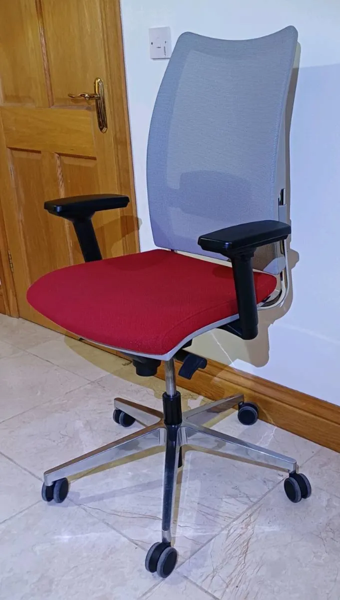 LUXY Office Chairs - Made in Italy - Image 3