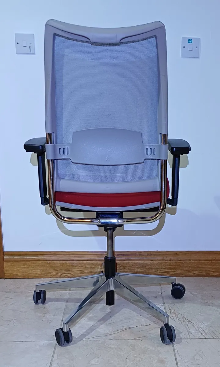 LUXY Office Chairs - Made in Italy - Image 4