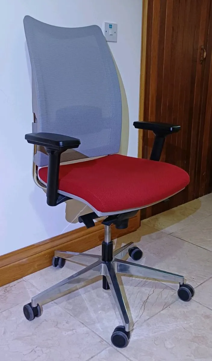 LUXY Office Chairs - Made in Italy - Image 1