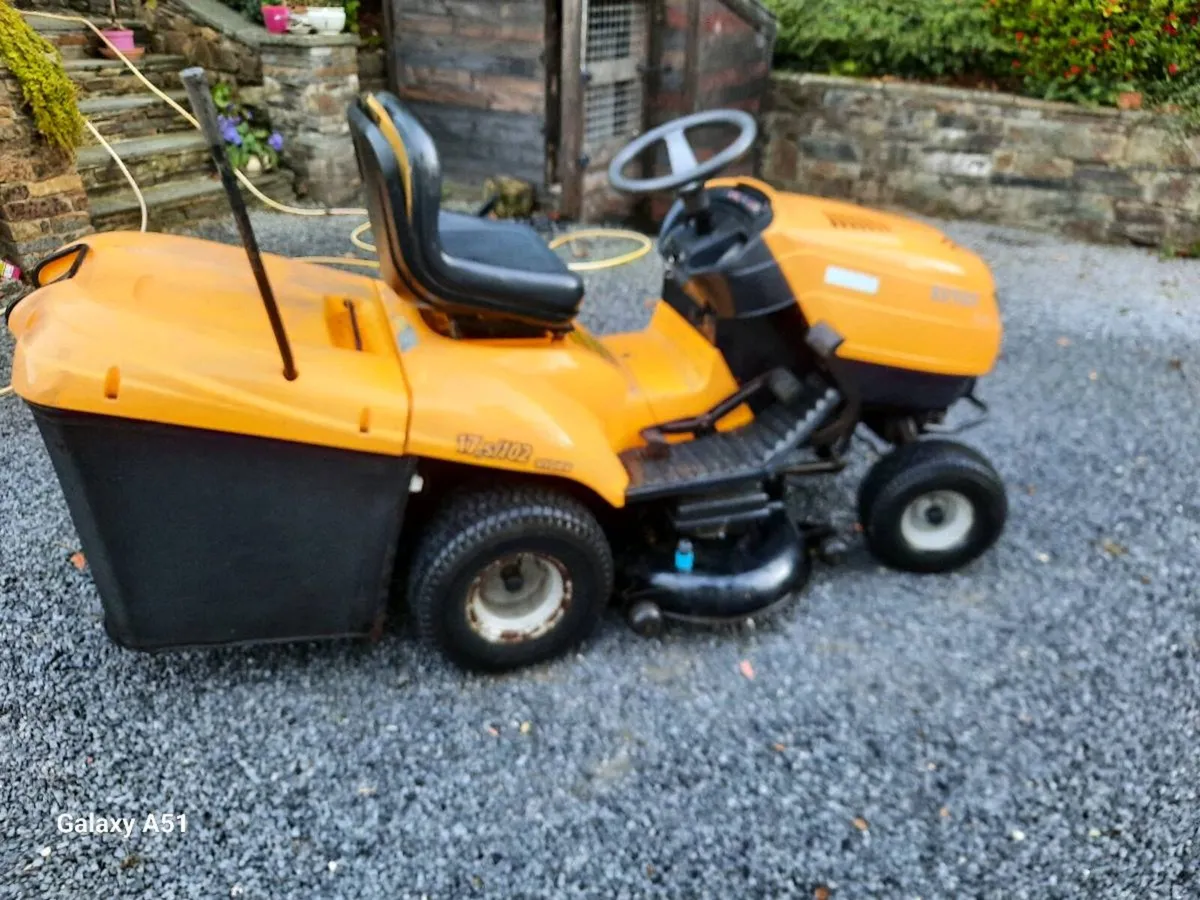 Stiga ride on mower - Image 2