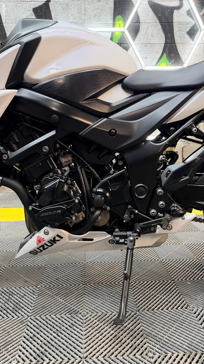 Suzuki GSX-S 750 2020  Low miles - Image 3