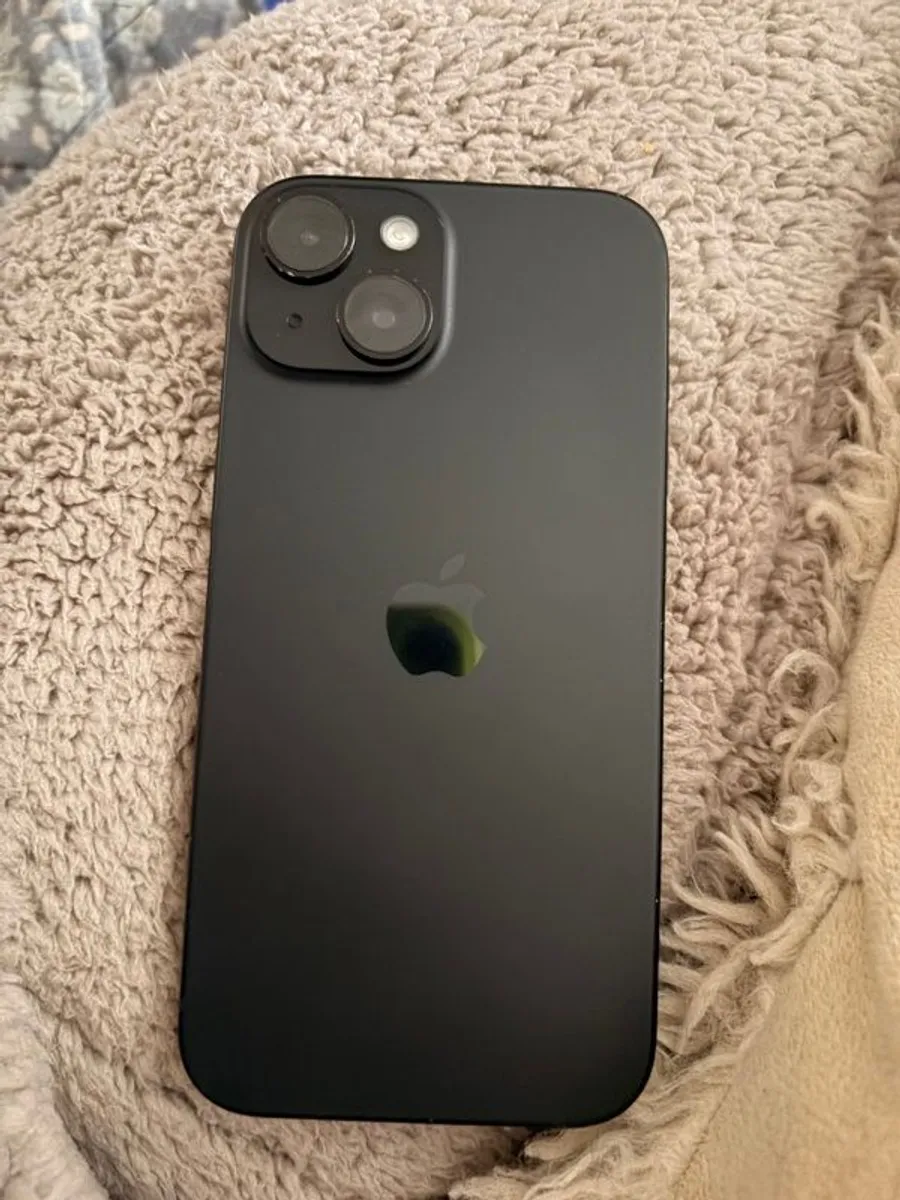 Apple iPhone 15 128GB - Image 2