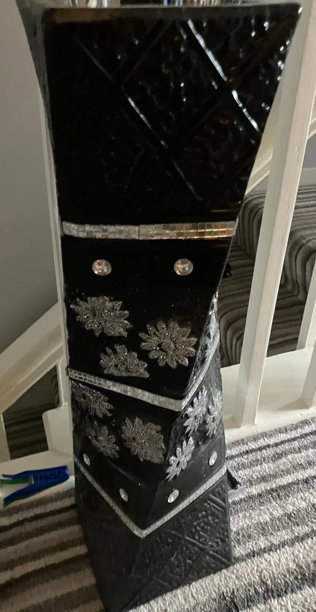 Vase - Image 1