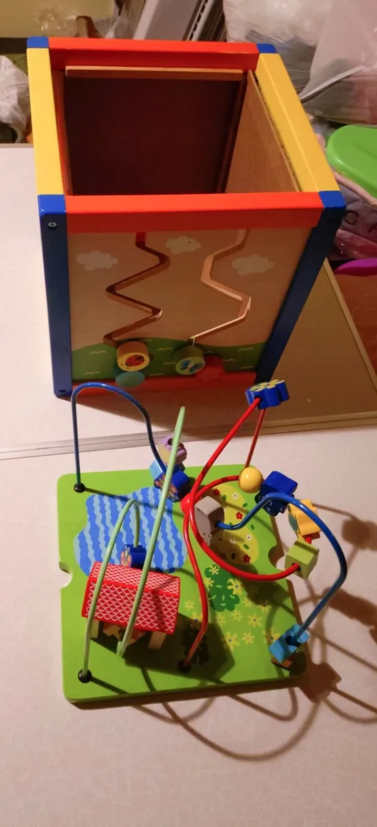 ACTIVITY CUBE FOR SMALL KIDS (USED). - Image 4