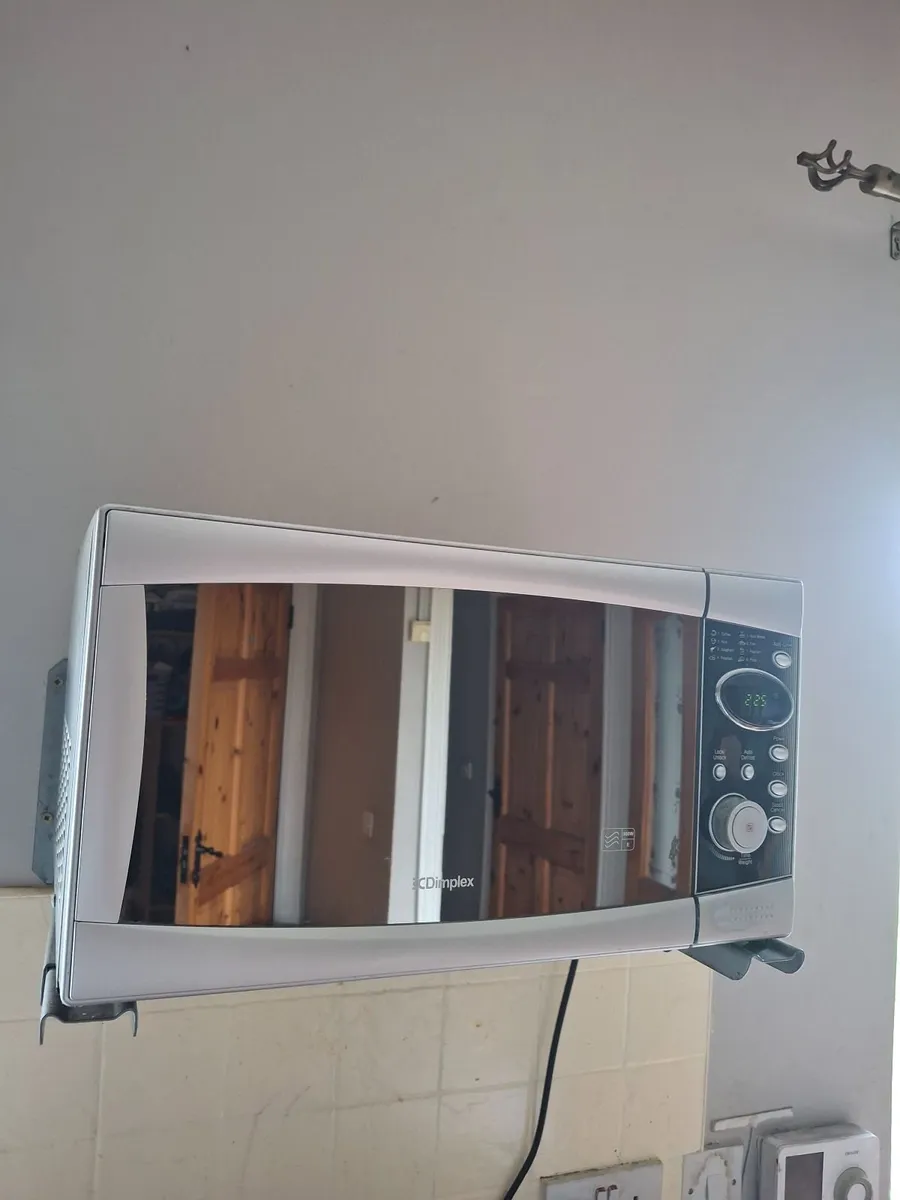 Microwave - Image 1
