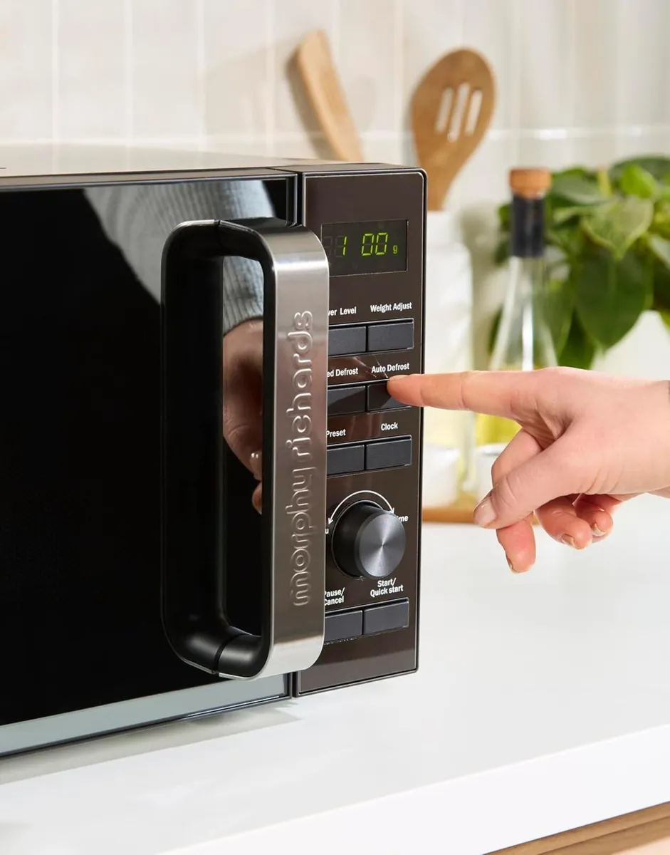 Cassini Digital Glass Microwave 20L Capacity - Image 3