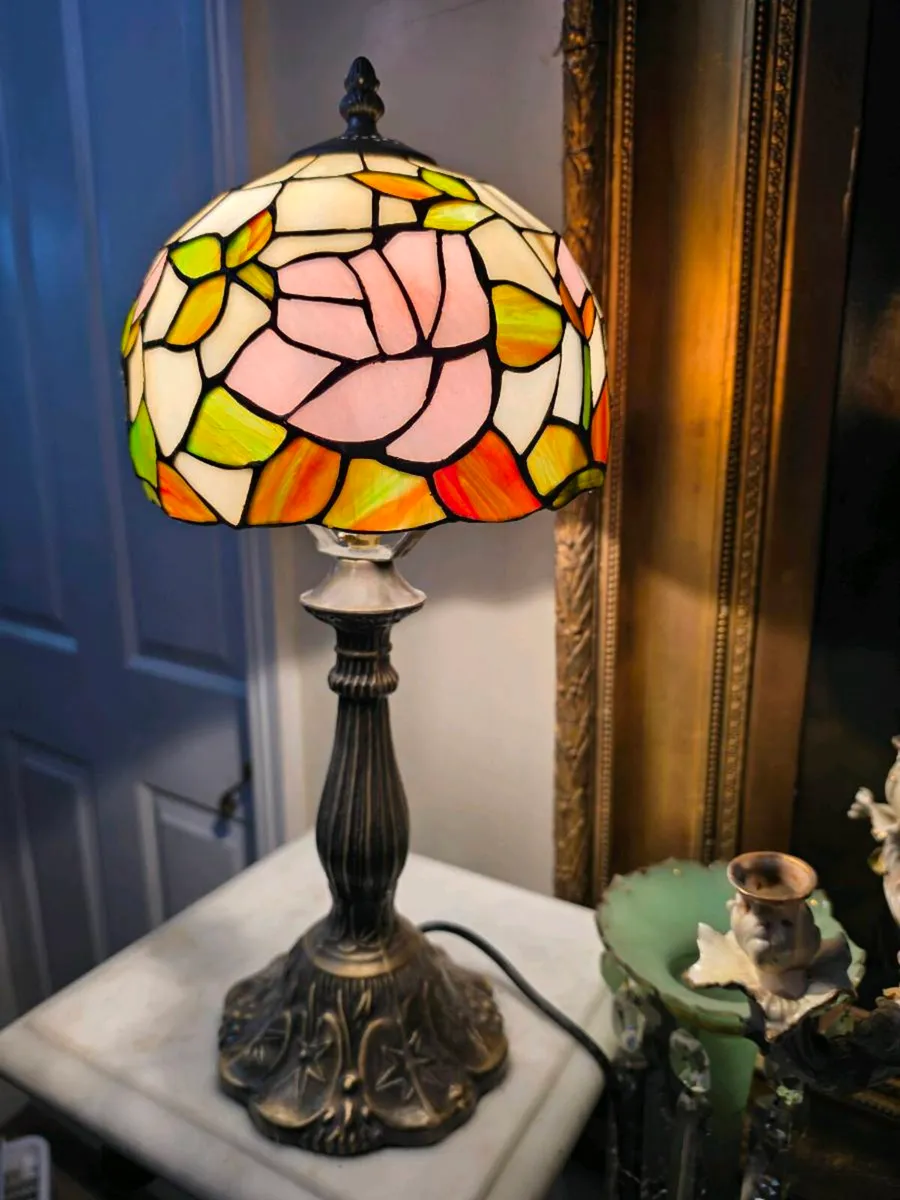 Vintage Tiffany lamp - Image 1