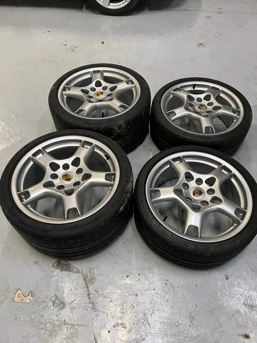 Refurbished Lobster claw alloy wheels & tyres - Image 1