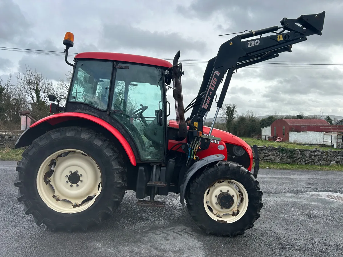 2007 Zetor Proxima 6441 with Loader - Image 4